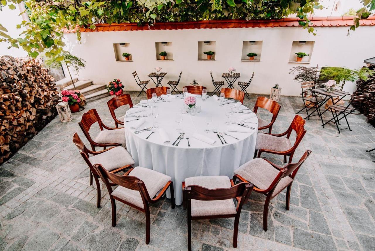 Apartments Avio Zgornji Brnik Экстерьер фото